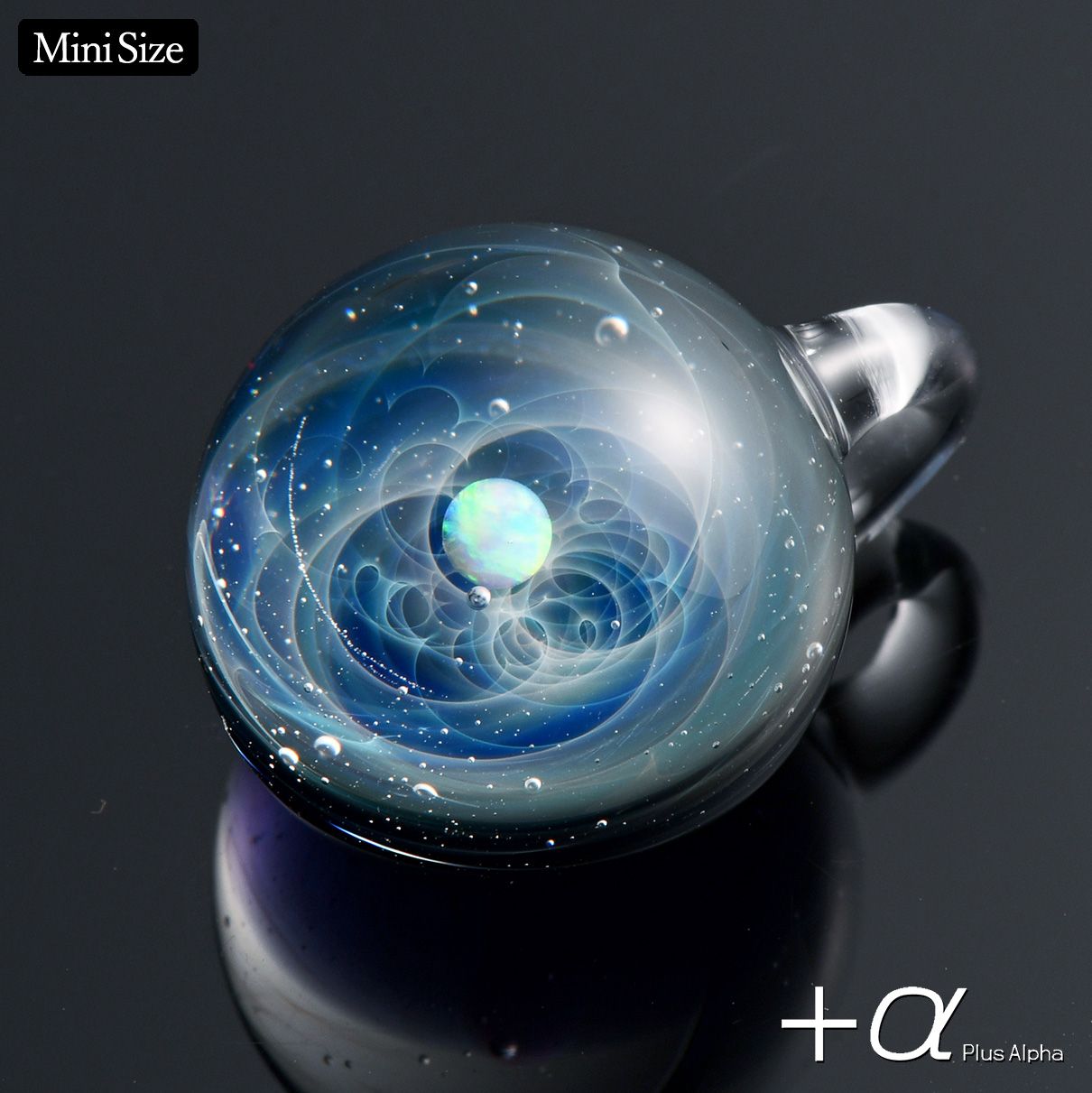 宇宙ガラスミニペンダント ホワイトオパール